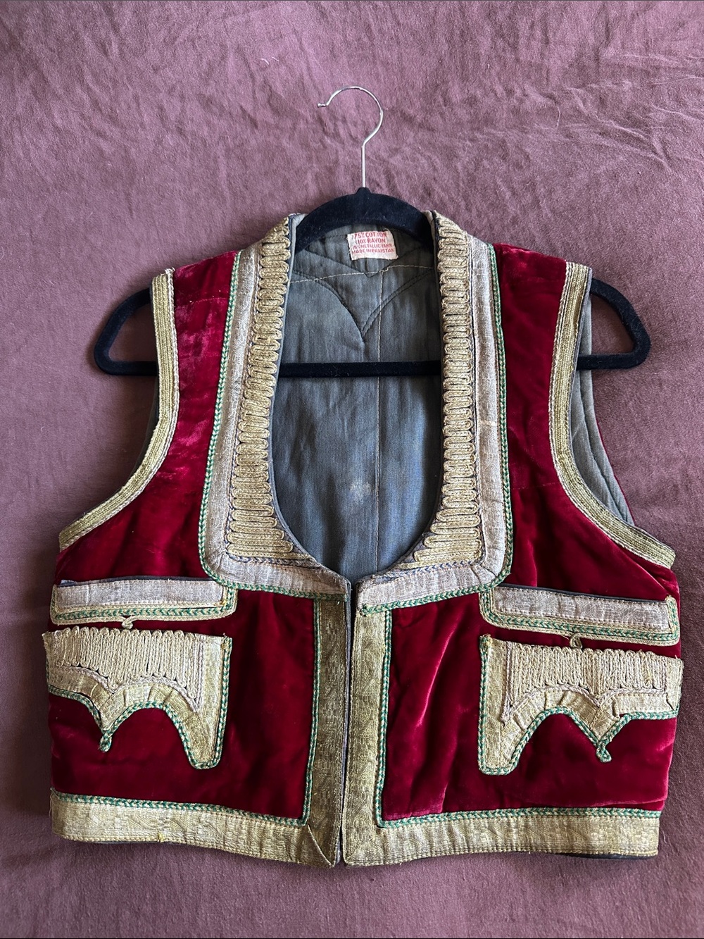 Vintage 1960’s handmade velvet hippie vest. Pakistan. Boho Spell dreams💜☮️🎶🤸✨